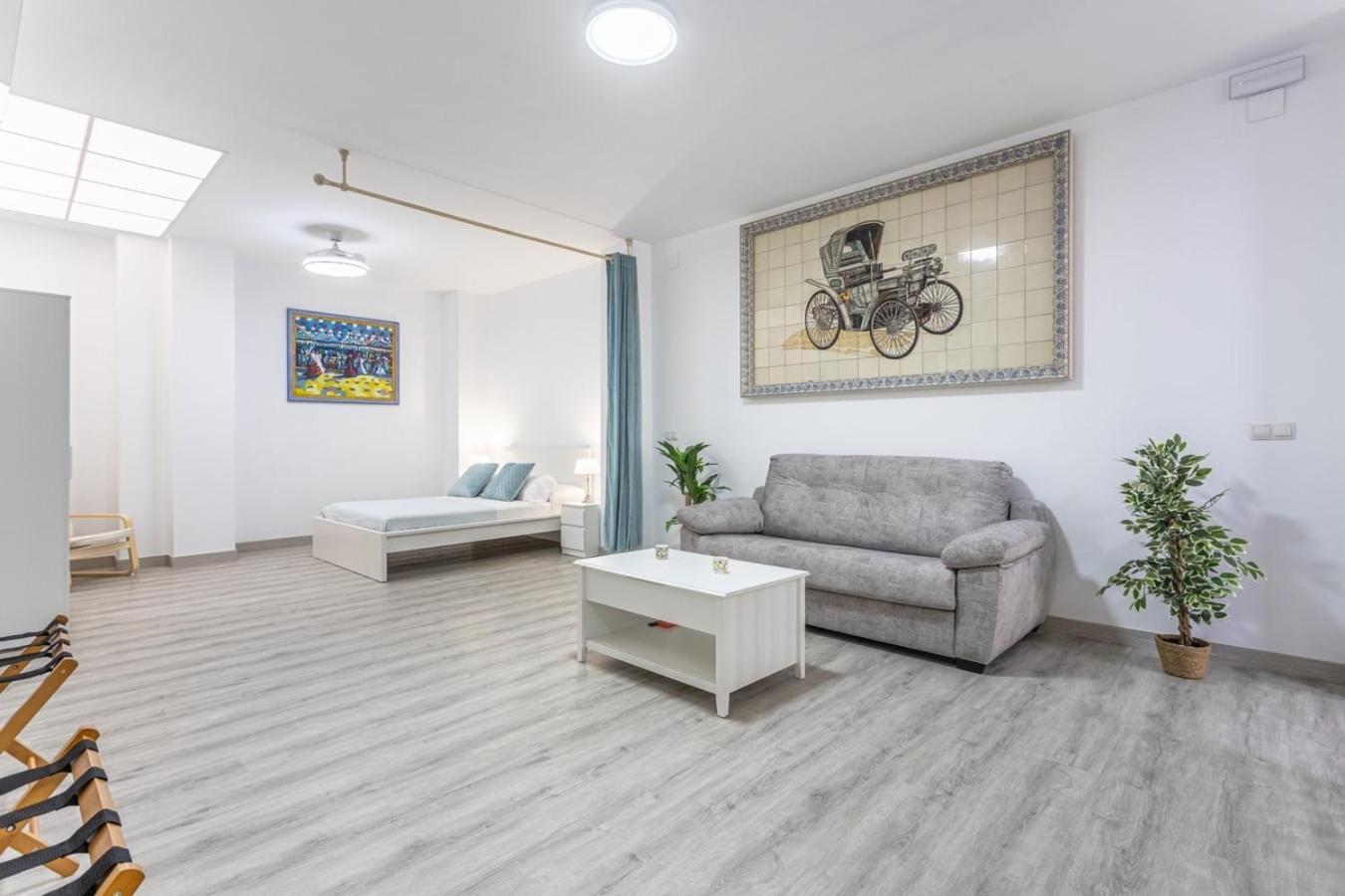 Apartamento Feria De Abril De *