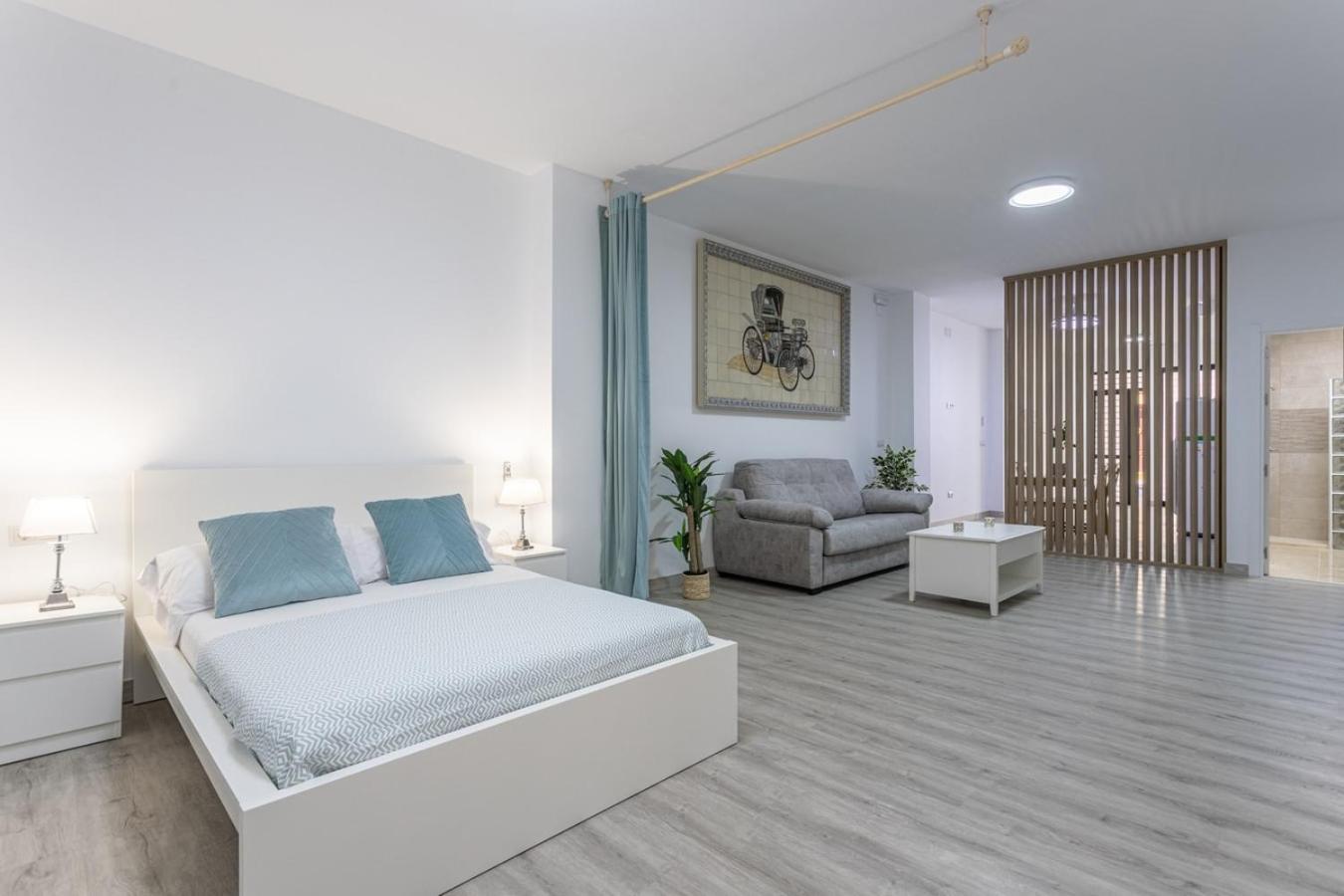 Feria De Abril De Apartamento