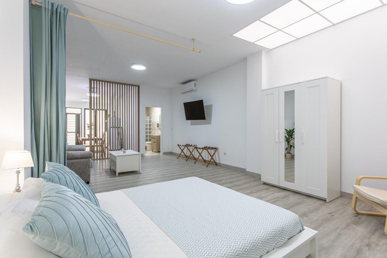 Apartamento Feria De Abril De *